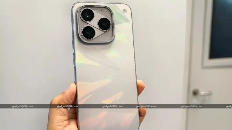 iQOO 16 India Launch உறுதி; Motorola Signature 27 — 200MP கேமரா, 7 ஆண்டு அப்டேட்