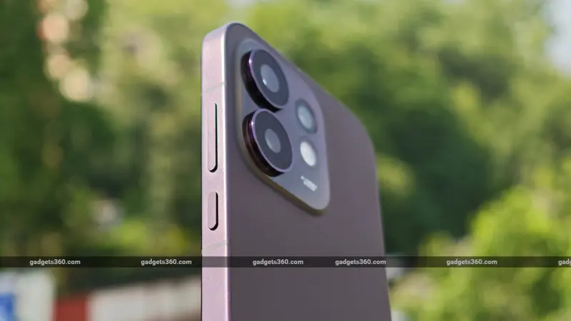 Oppo Reno 17 Pro Leak: 200MP கேமரா, 7,000mAh பேட்டரி, சிறிய 6.32-இன்ச் திரை — இந்தியாவுக்கு 2027 தொடக்கத்தில்?