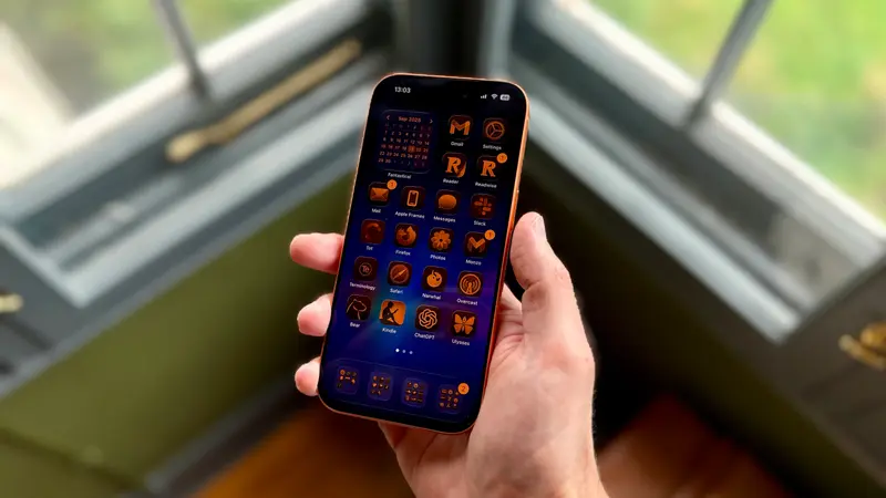 புதிய iPhone 18 Pro நிறத்திற்கு ஏற்ப App Icons-களை மாற்றலாம்!